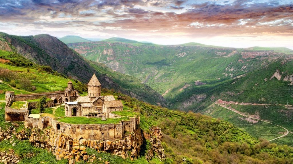 UÇAKLI KARS ERMENİSTAN GÜRCİSTAN TURU Küçük resim