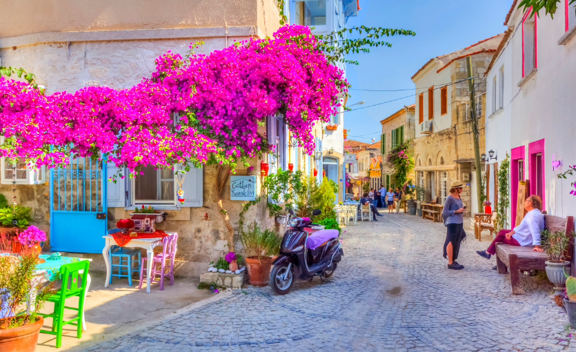 TAŞ SOKAKLARDAN EGE PLAJLARINA İZMİR ÇEŞME ALAÇATI FOÇA DİKİLİ TURU Küçük resim